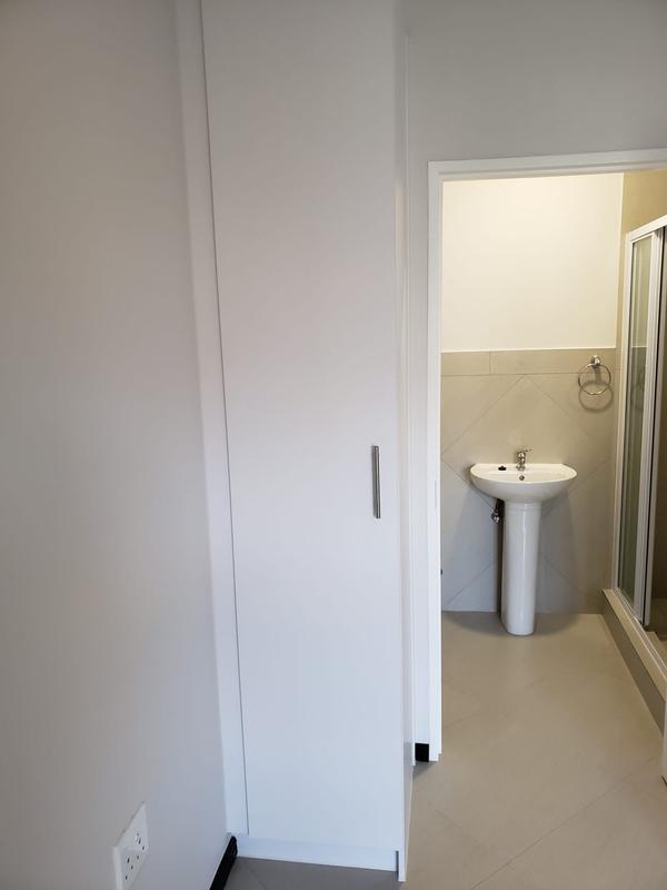 To Let 2 Bedroom Property for Rent in Buh Rein Estate Western Cape